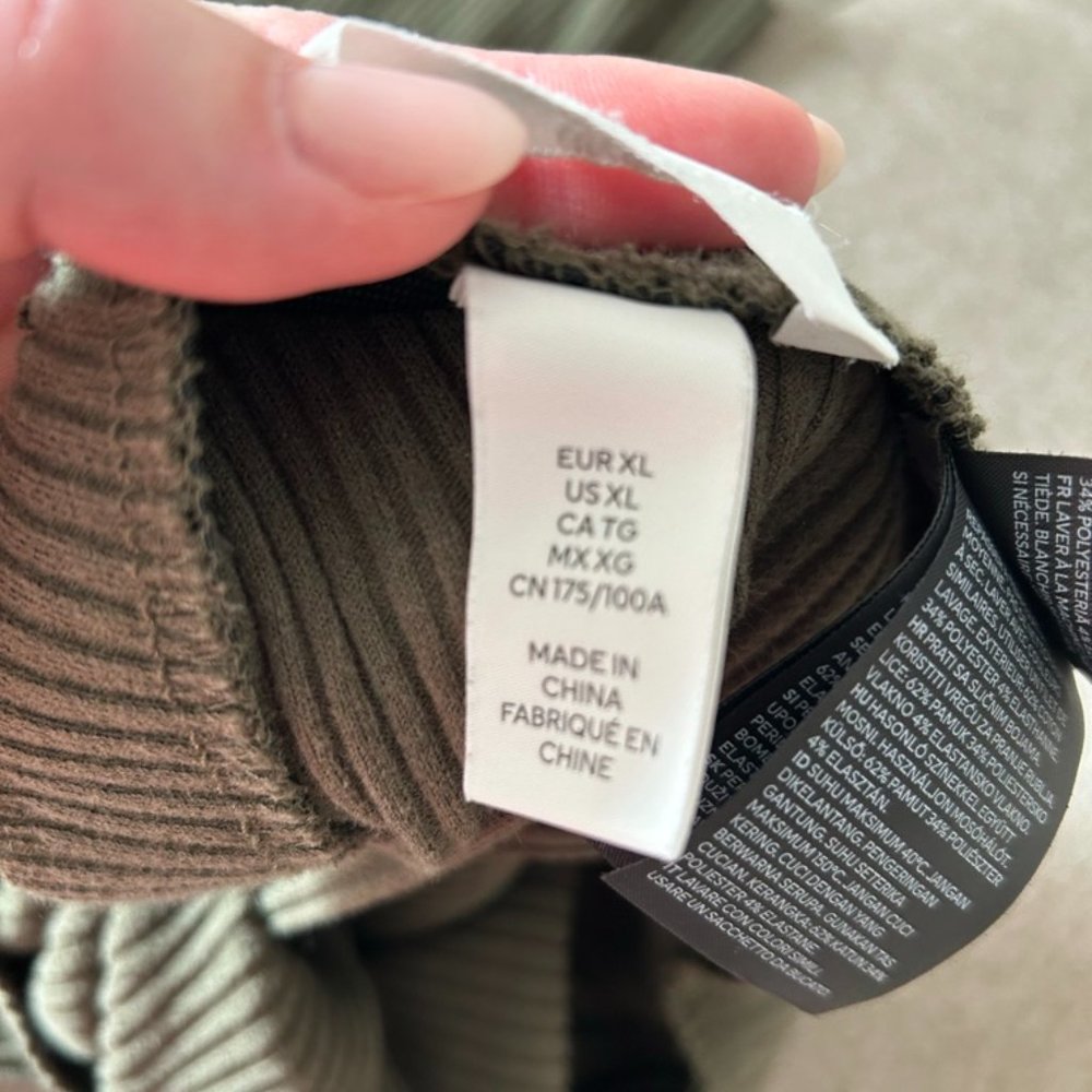 H&M Olive Ribbed Pencil Skirt